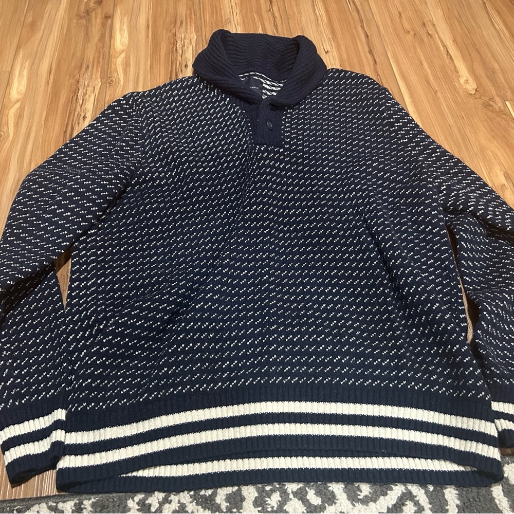 American Eagle Outfitters Navy and White Turtleneck Tri Button Sweater Size XXL